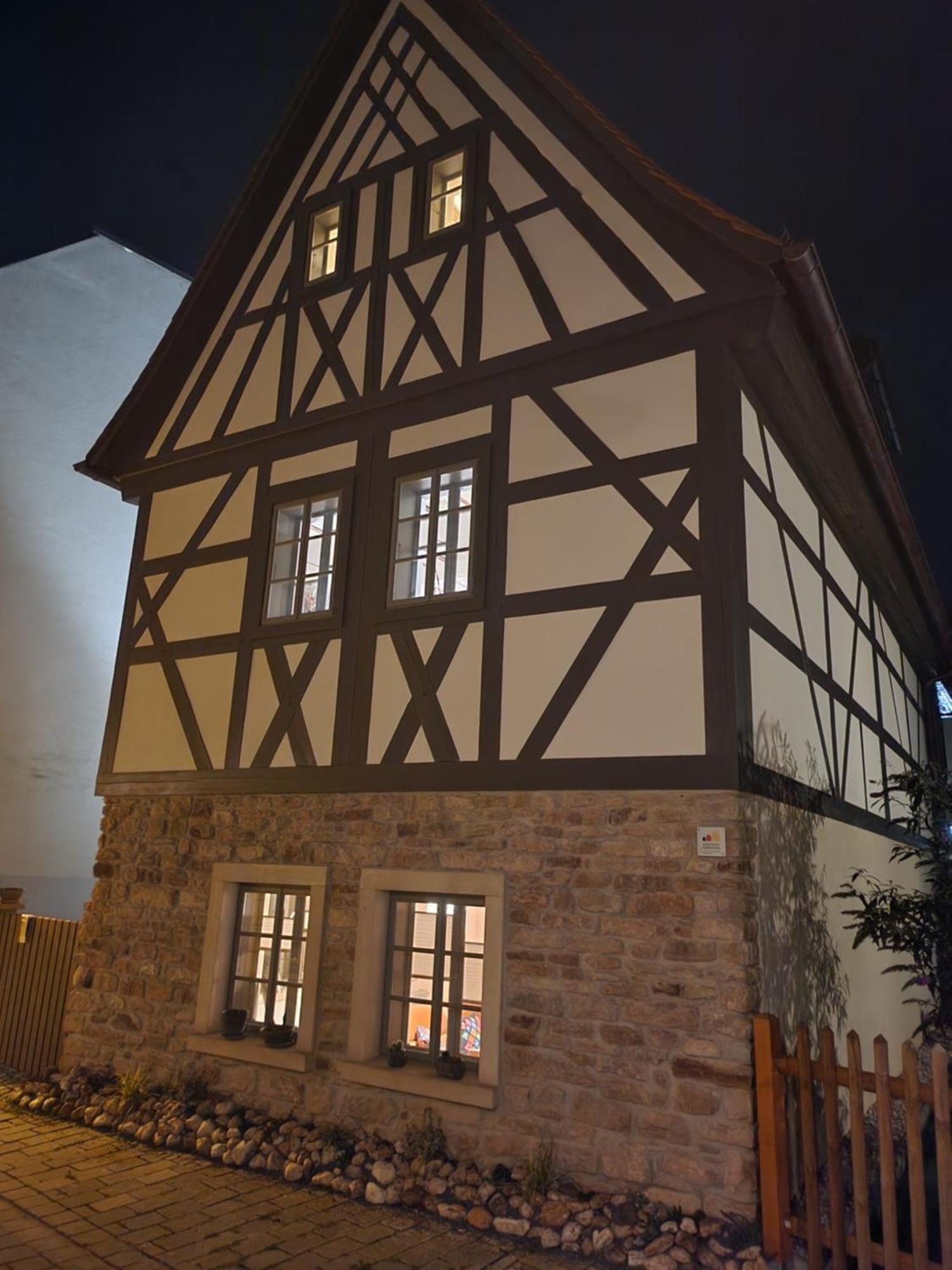 Aussergewoehnliches, Historisches, Spaetgotisches Wohnhaus Von 1519, Gries 5 Гера Екстериор снимка